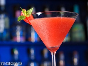 Cubans make world's largest daiquiri