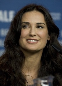 Demi Moore 'should try online dating'