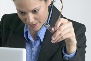 Email a man 4 or 5 times before meeting him, expert says 